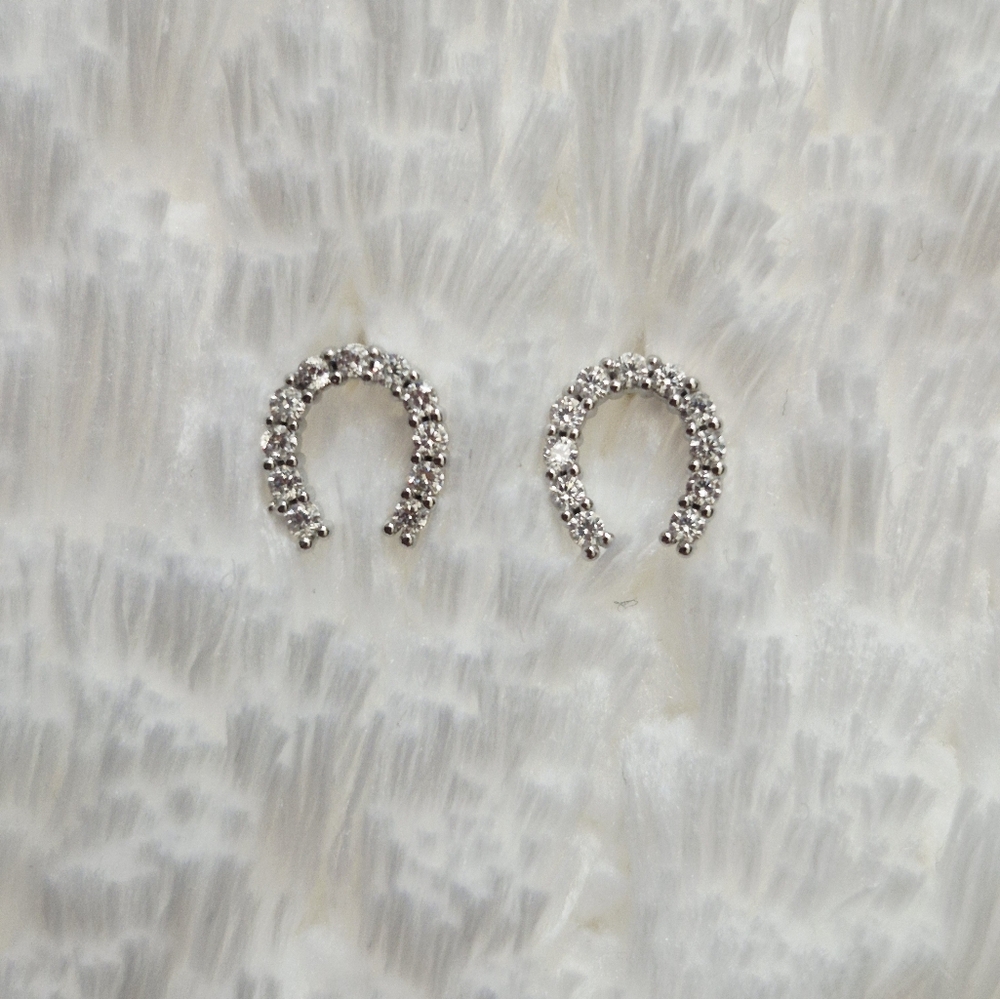 925 Sterling Silver Horseshoe Stud Earrings - Picture 1 of 5